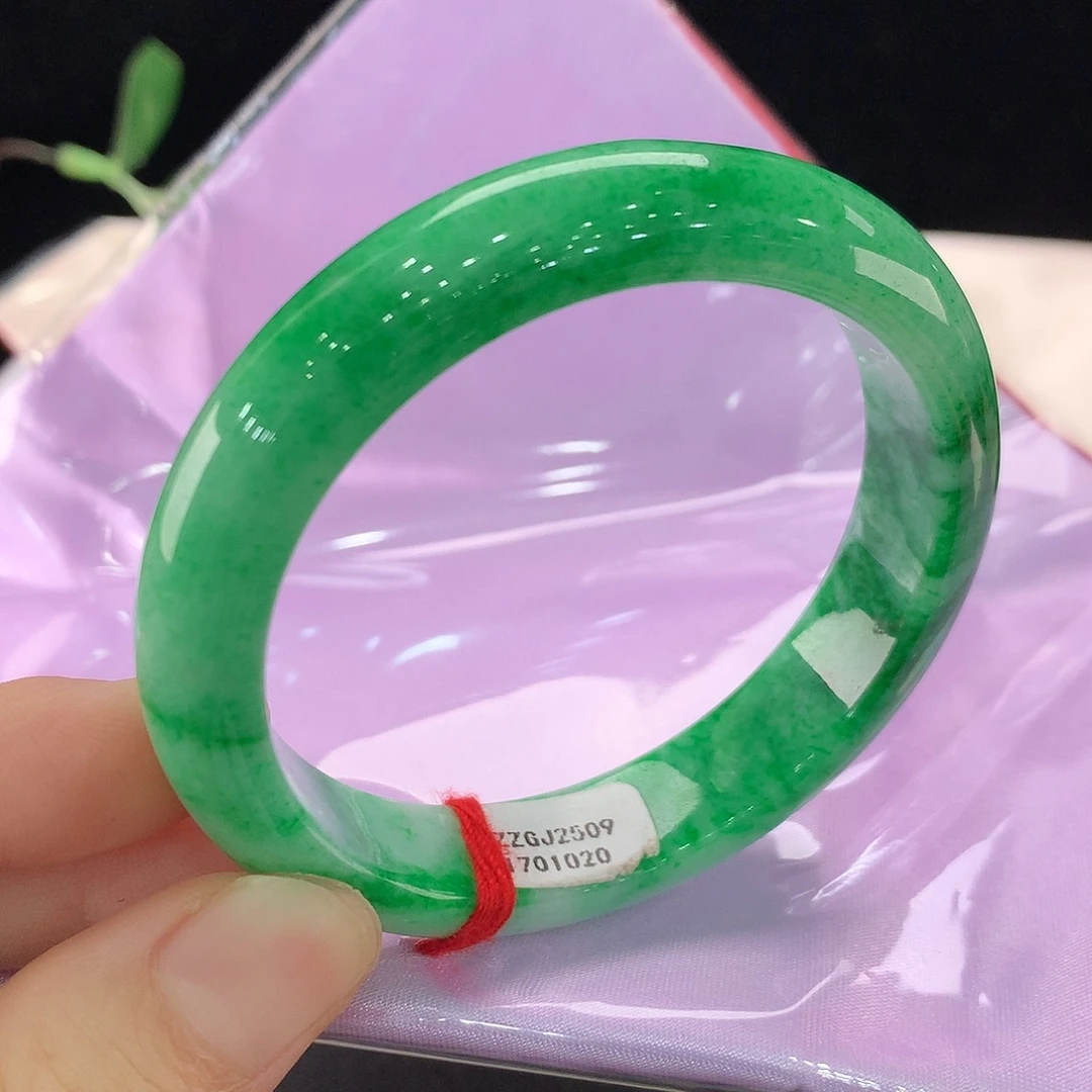 翡翠未镶嵌手镯1020