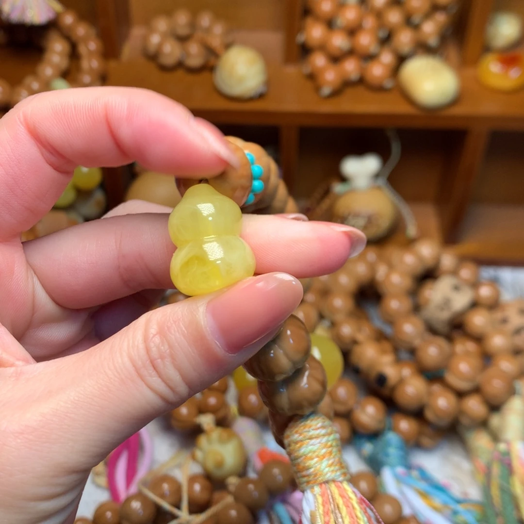 酒***岁吊坠猴头核桃葫芦