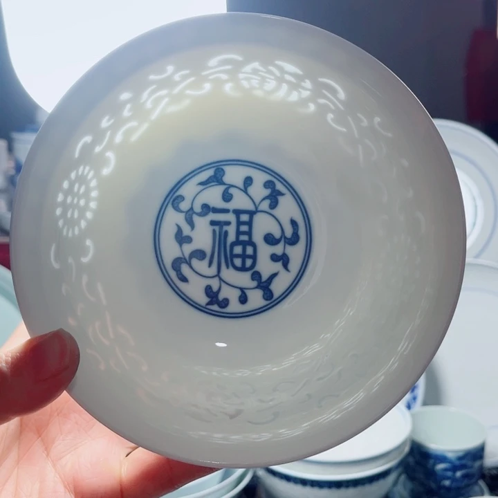 青花玲珑6寸面碗满雕福字