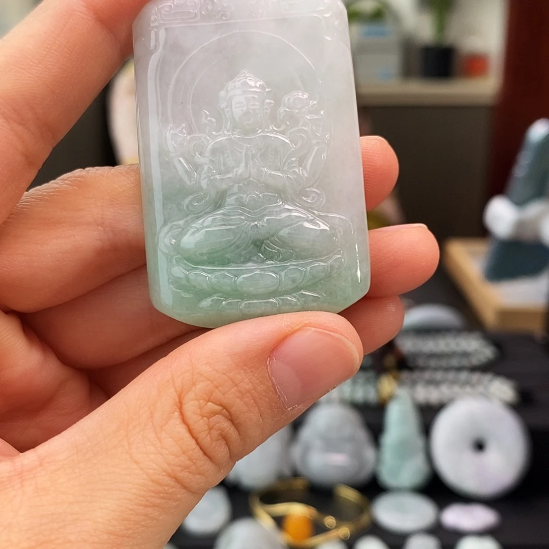 翡翠未镶嵌颈饰千手