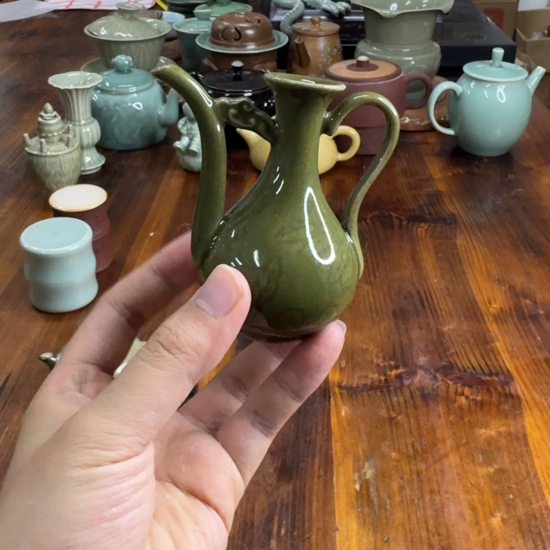 小仲龙泉青瓷微瑕8346