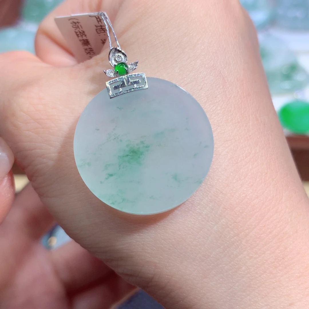 吊坠(不含链)18K金镶嵌翡翠天然缅甸A货翡翠揭阳工无事圆牌