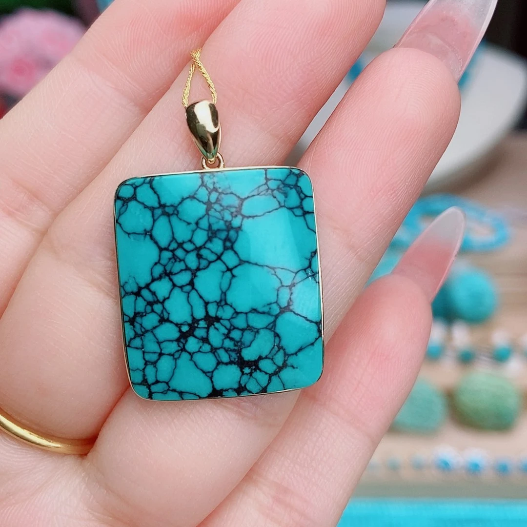 绿松石18K金镶嵌高瓷绿网花吊坠