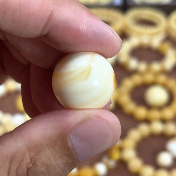 未镶嵌吊坠(不含链)蜜蜡纯天然瓷白云纹圆珠