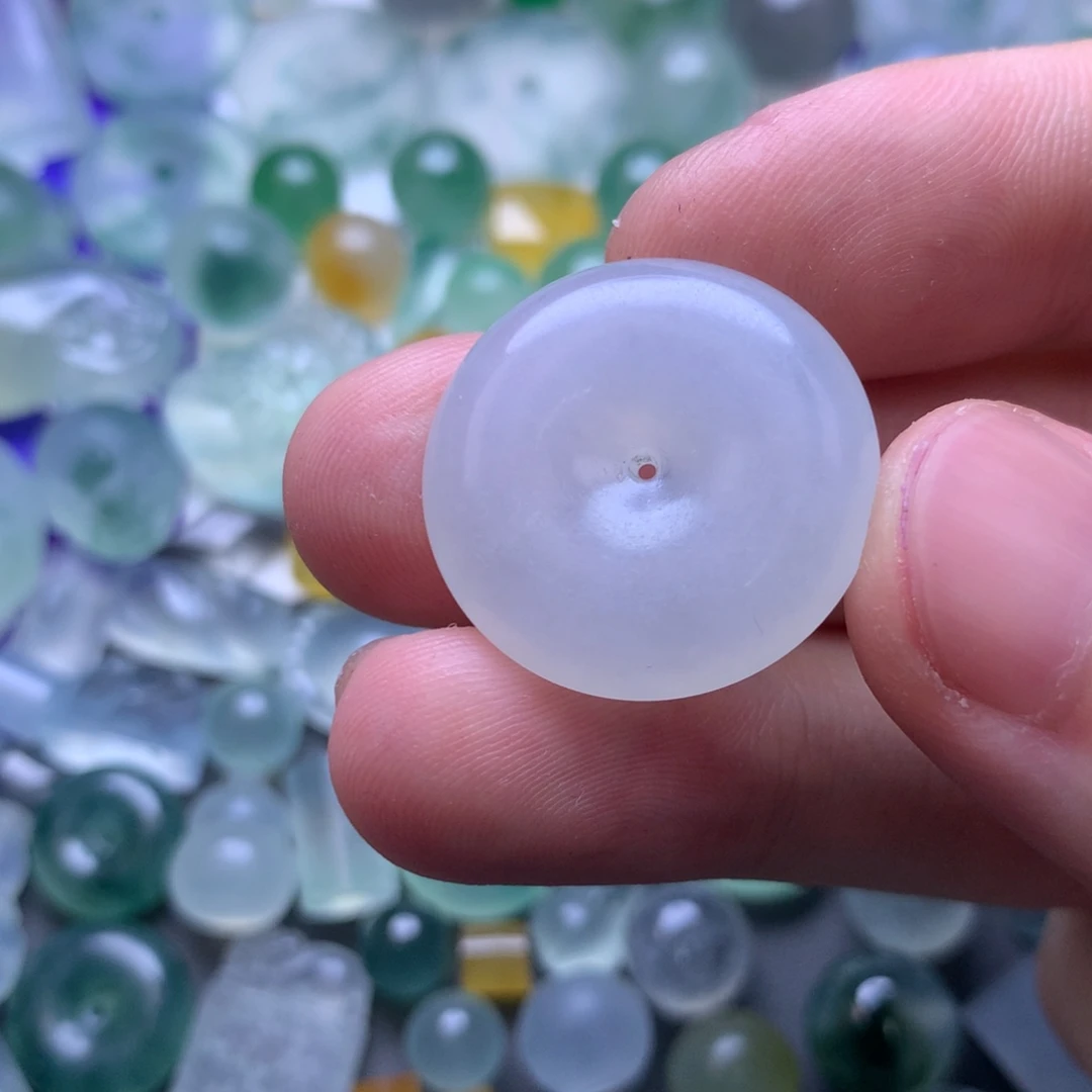 定制翡翠未镶嵌挂件