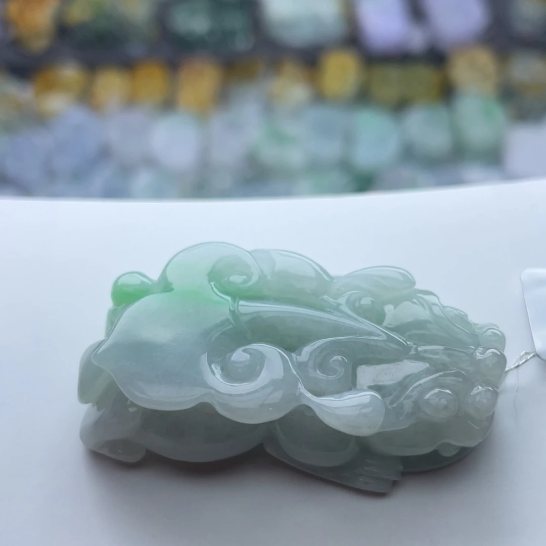 翡翠颈饰未镶嵌貔貅