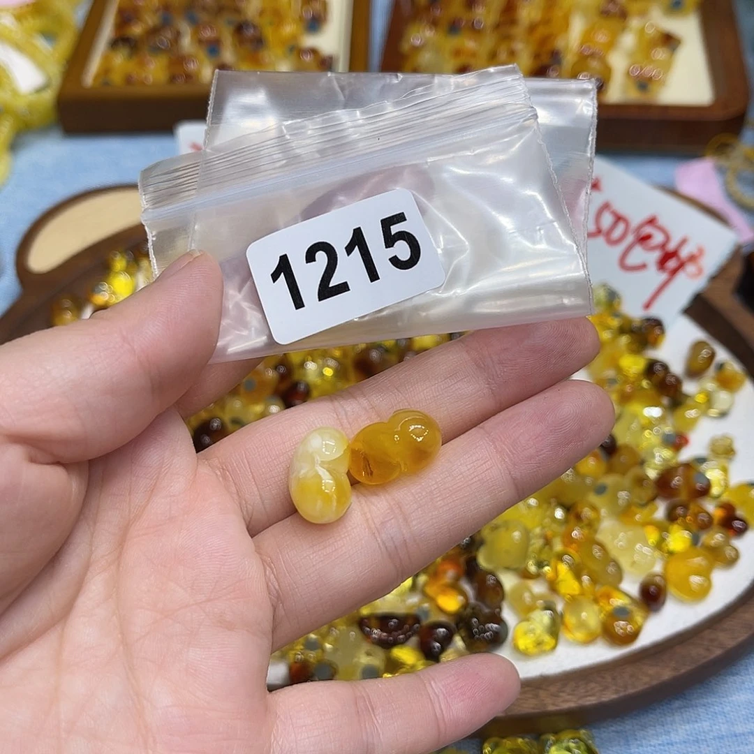 琥珀未镶嵌珠宝奇石