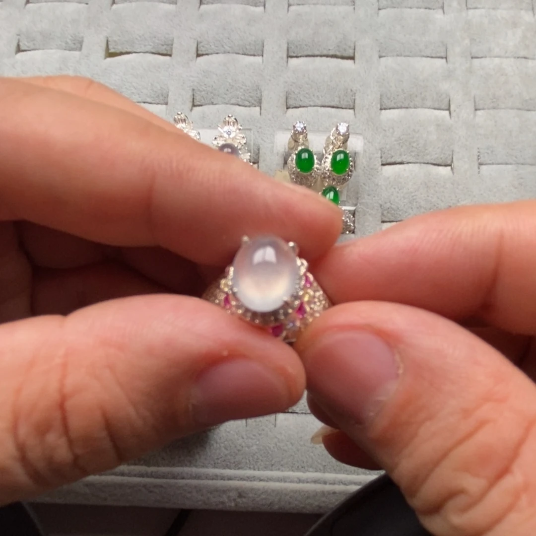 未镶嵌定制翡翠白冰