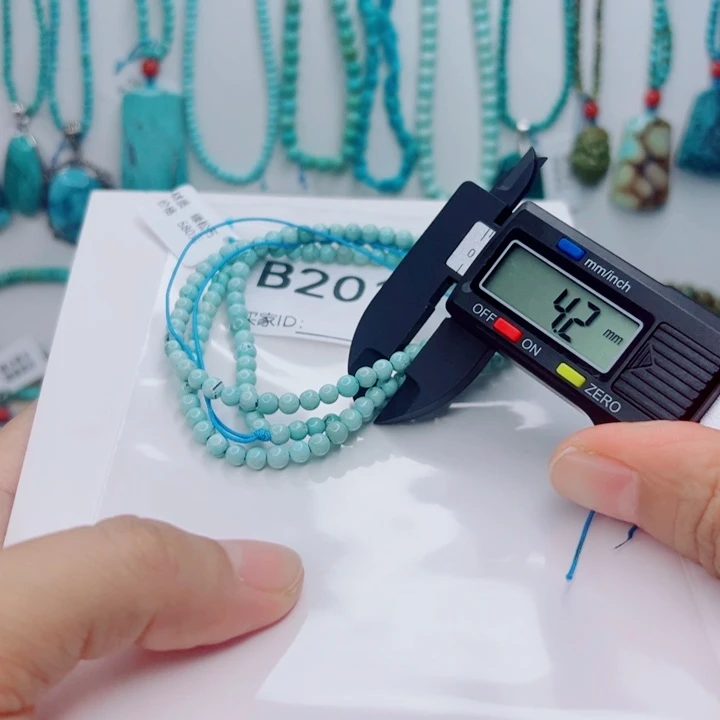 未镶嵌绿松石颈饰