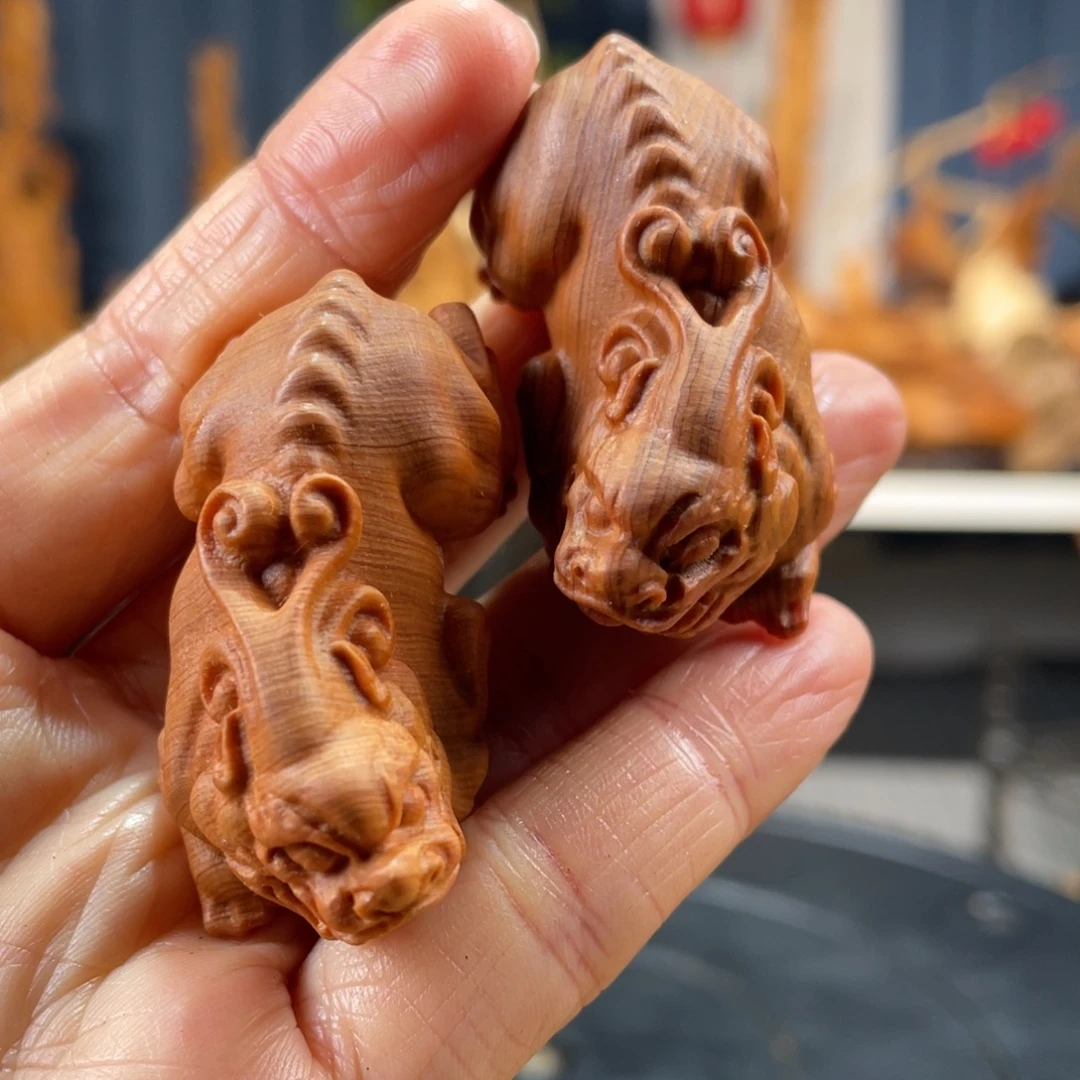 柏木（崖柏）手把件