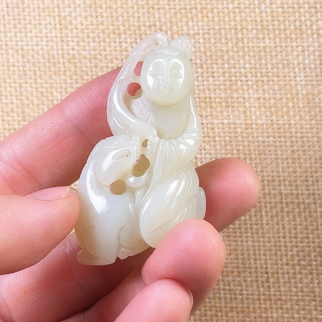 和田玉（糖玉）颈饰未镶嵌