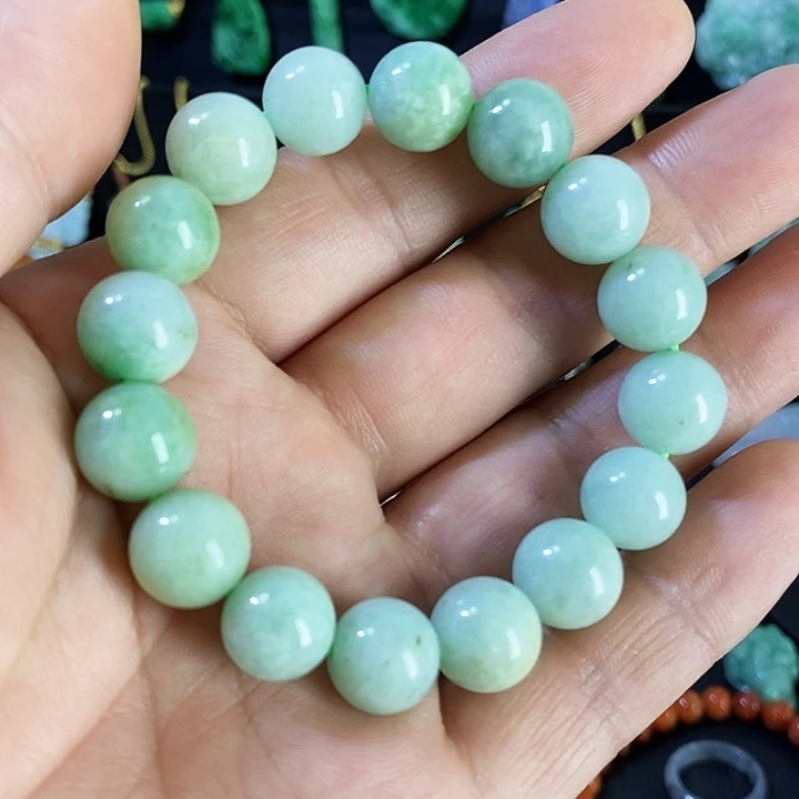 翡翠未镶嵌颈饰手链