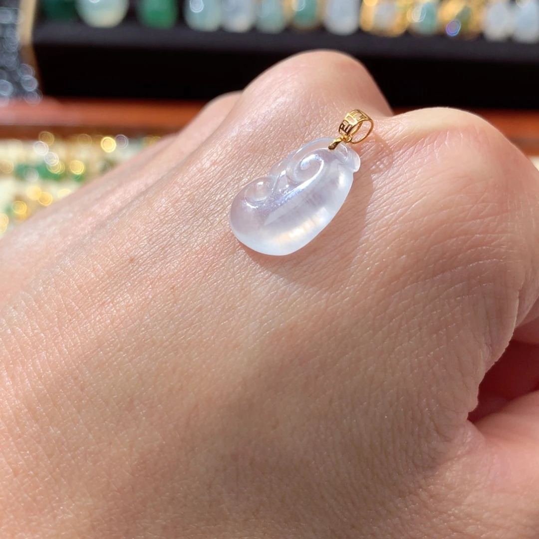 翡翠颈饰18K金镶嵌翡翠