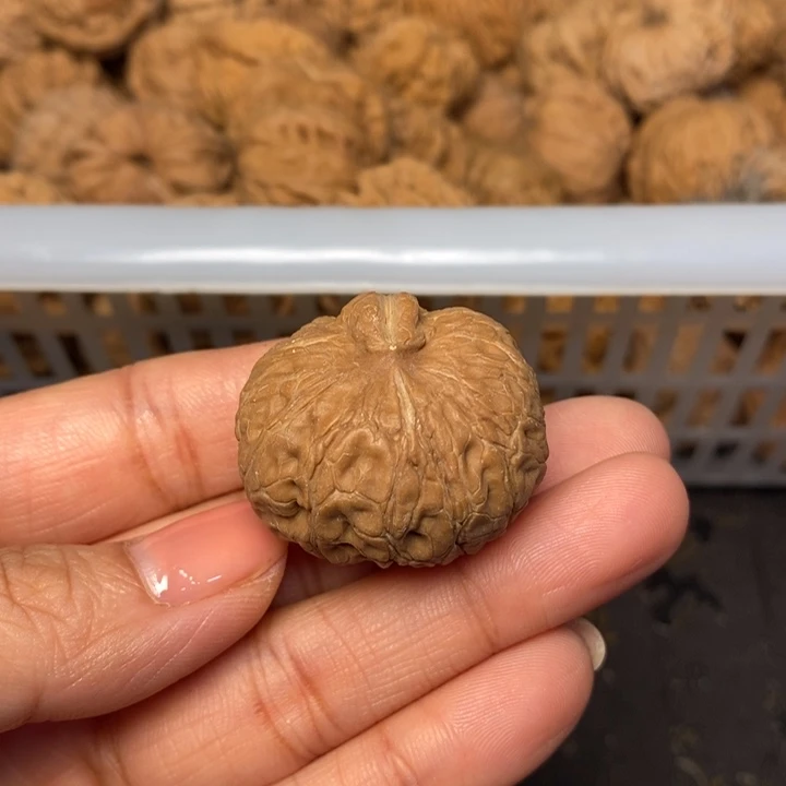 谢***行文玩核桃吊坠文玩核桃异形单只