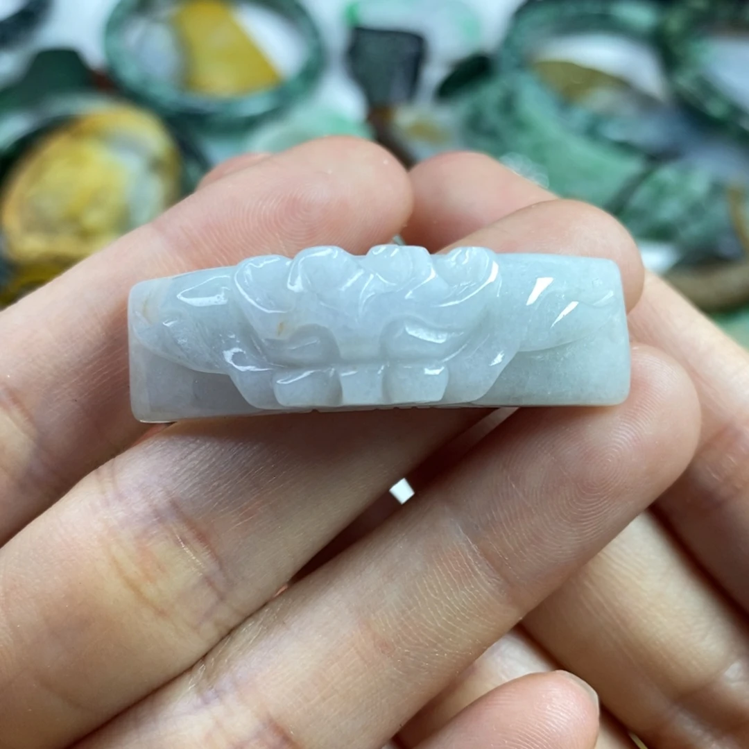 翡翠颈饰未镶嵌K****e吊坠