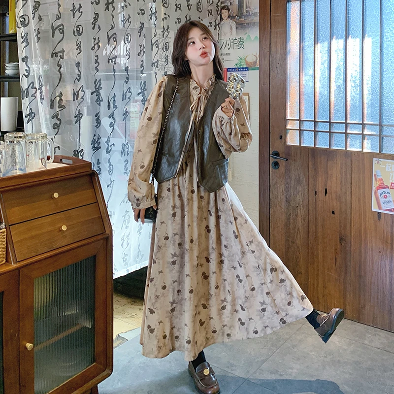 法式复古碎花马甲连衣裙时尚套装女25春秋新款气质收腰长裙两件套