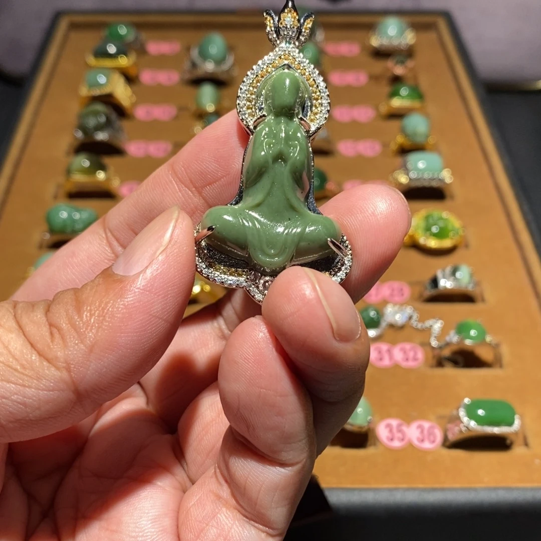 蝈***蝈未镶嵌戒指和田玉（碧玉）
