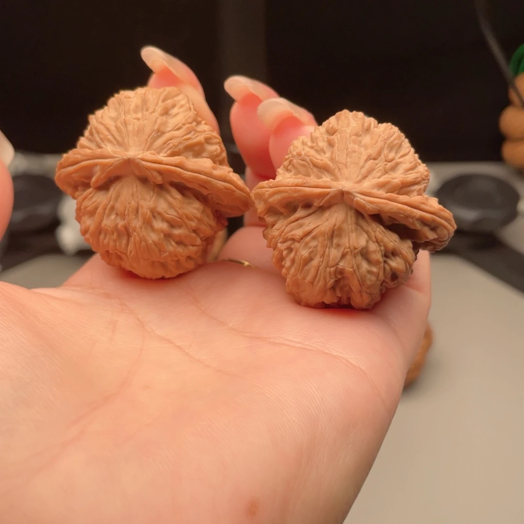 文玩核桃白狮子39