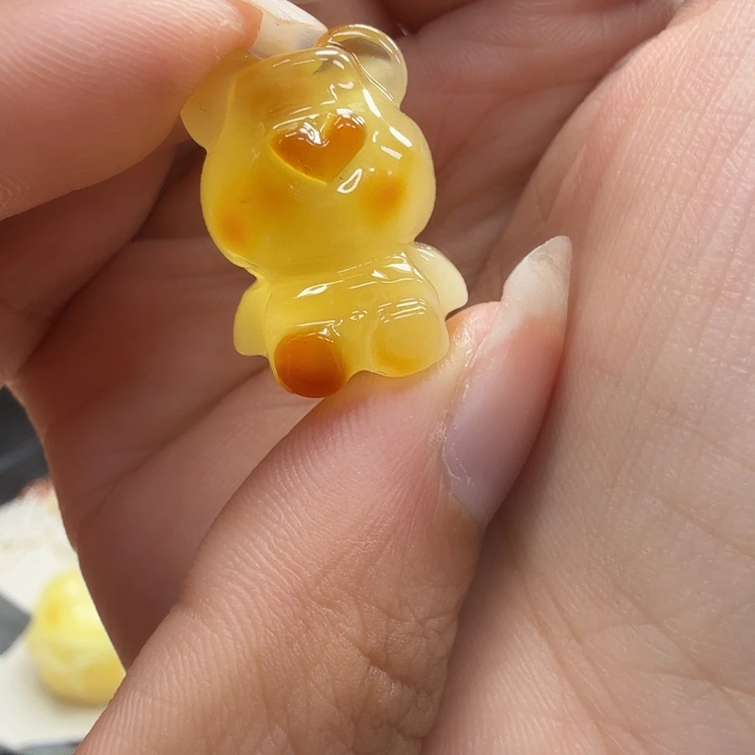 未镶嵌琥珀裸石你好