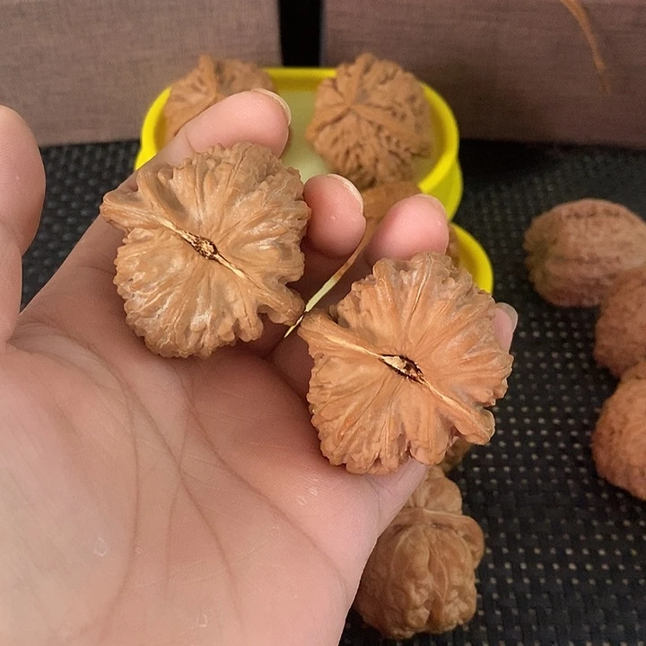 ****、吊坠文玩核桃白狮子头
