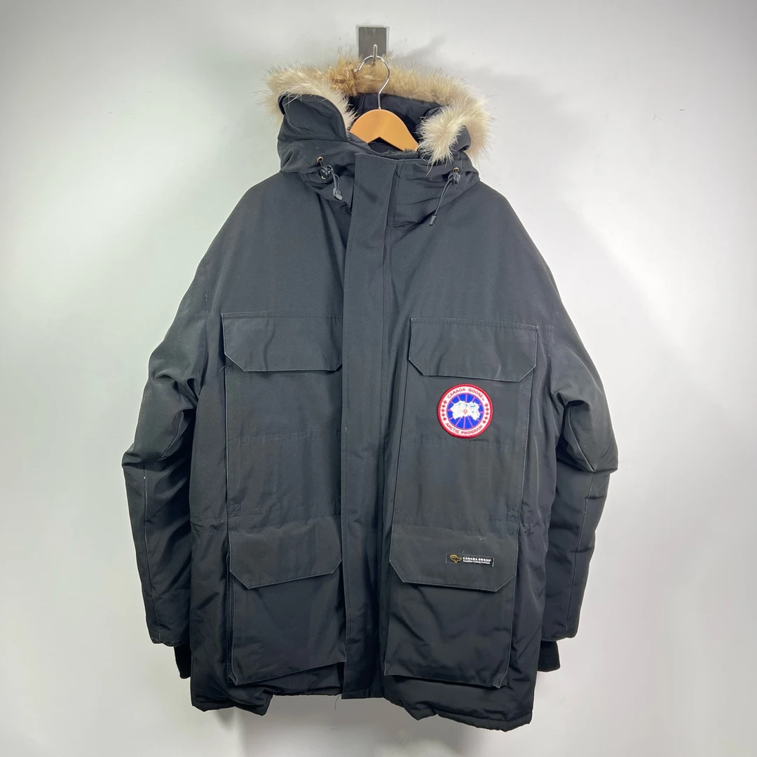 99新 CANADA GOOSE Expedition 远征羽绒服 M码 98新#4007