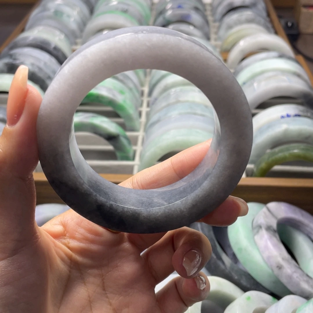 C***斗定制翡翠翡翠手镯未镶嵌