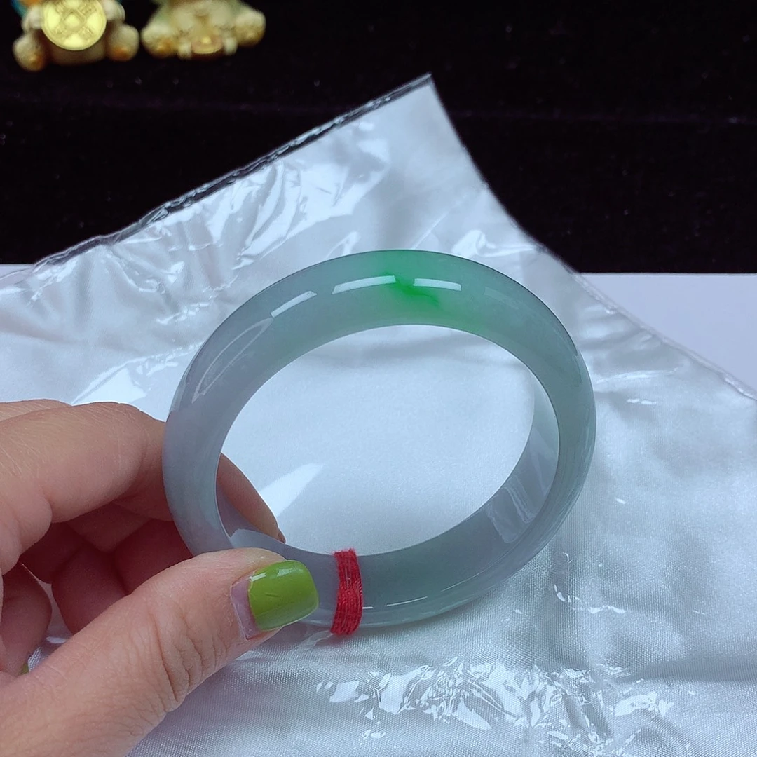 翡翠未镶嵌手镯圈口58