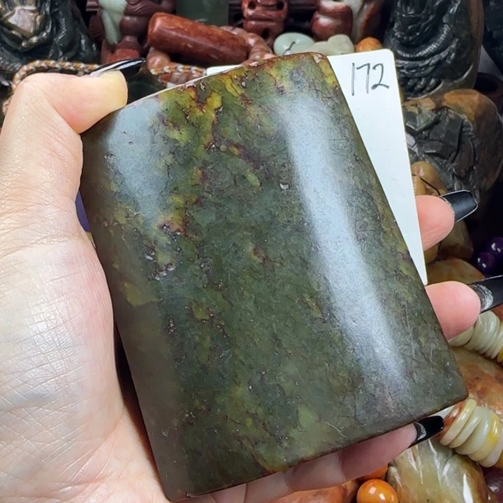 透闪石质玉未镶嵌珠宝奇石