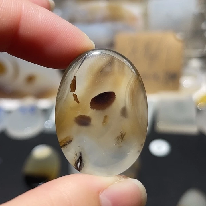 玛瑙/玉髓颈饰未镶嵌