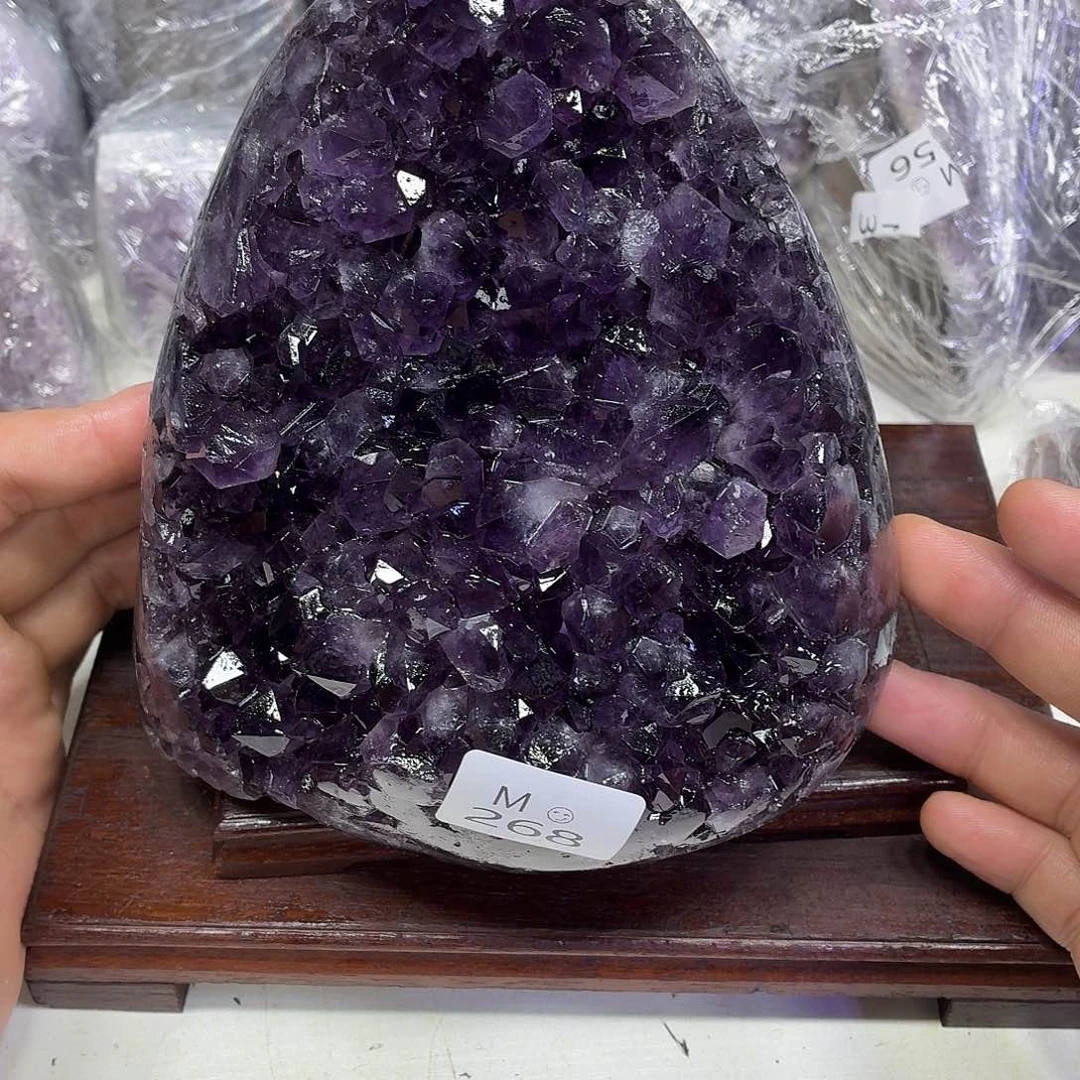 未镶嵌水晶大型摆件（非配饰）