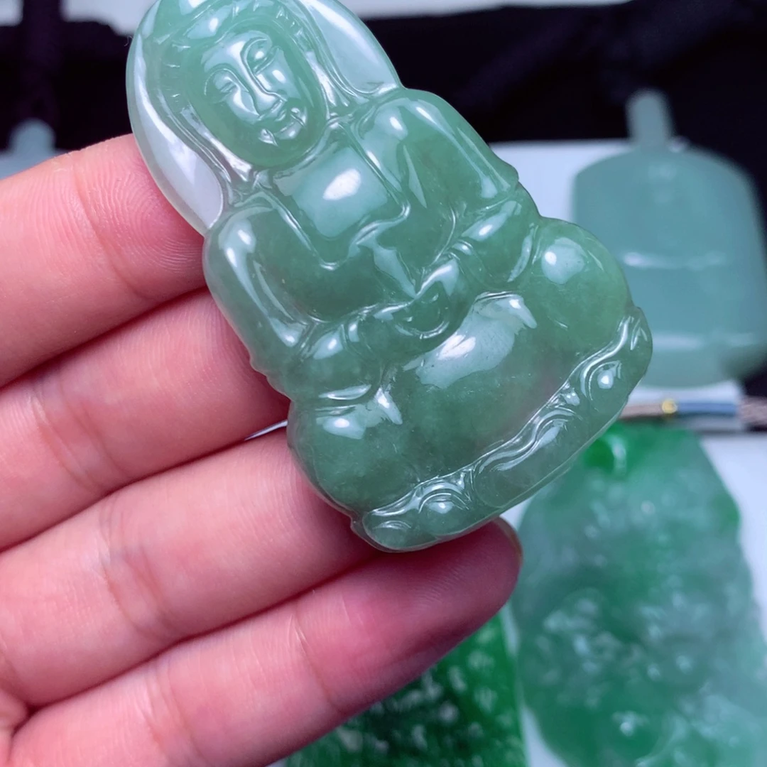 翡翠未镶嵌颈饰天然A货翡翠