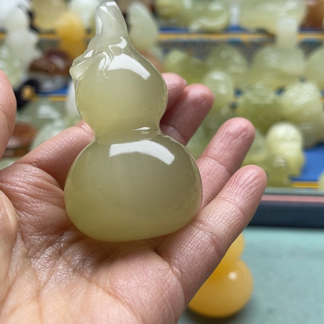 艳***天天然雕刻桌面小摆件