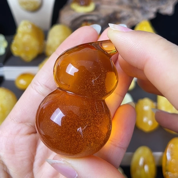 琥珀未镶嵌珠宝奇石