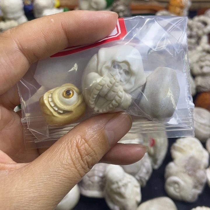 ****易配饰鹿角雕刻一起出
