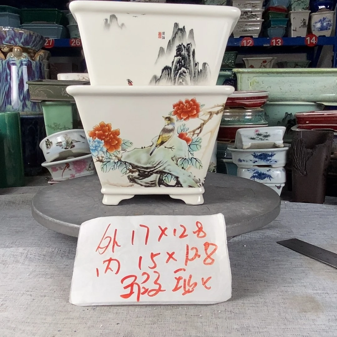 瑕疵两只四方花盆