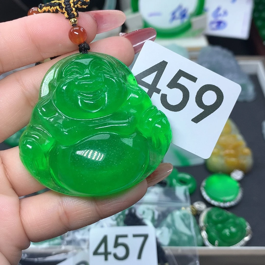 翡翠吊坠(赠链)未镶嵌