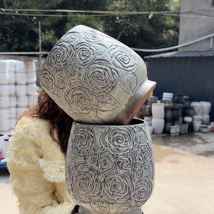 红陶口15高20两个玫瑰蛋壳