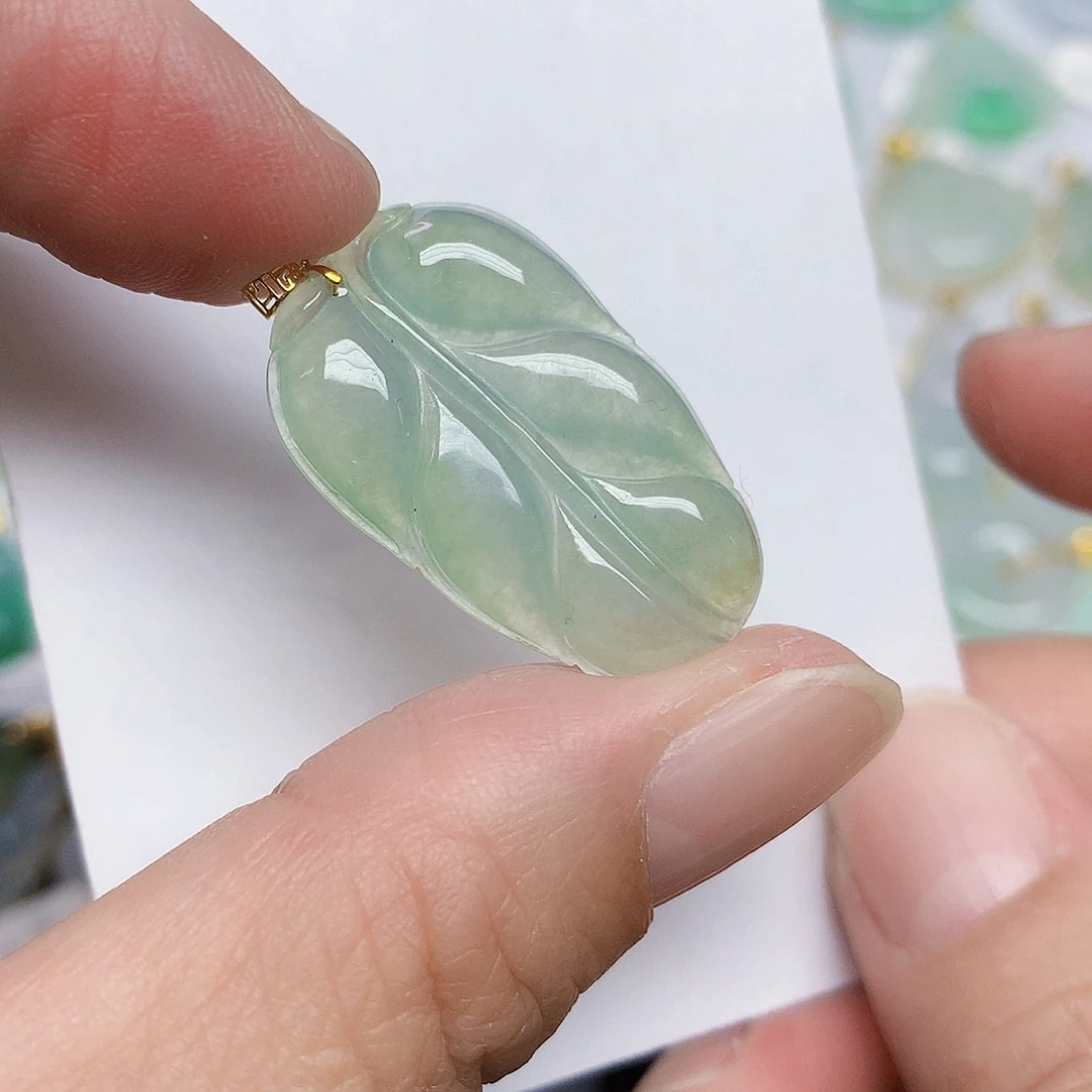 翡翠18K金镶嵌颈饰4566889