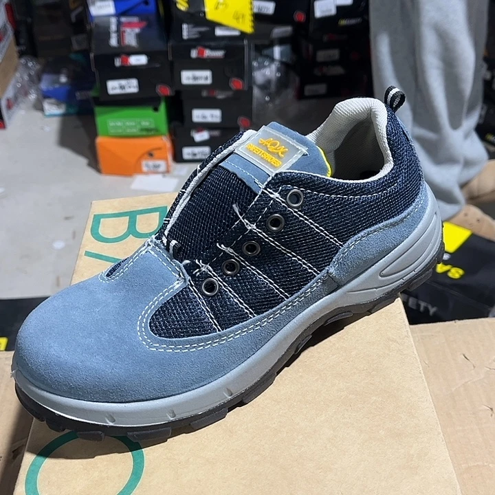 40码，编号157防砸防刺劳保鞋