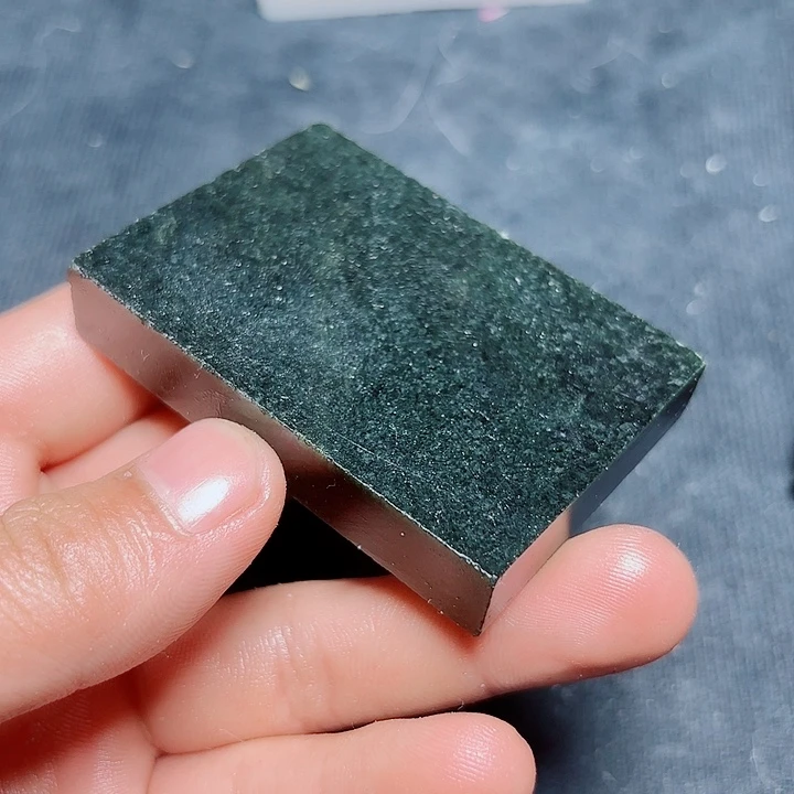 未镶嵌和田玉（糖玉）珠宝奇石