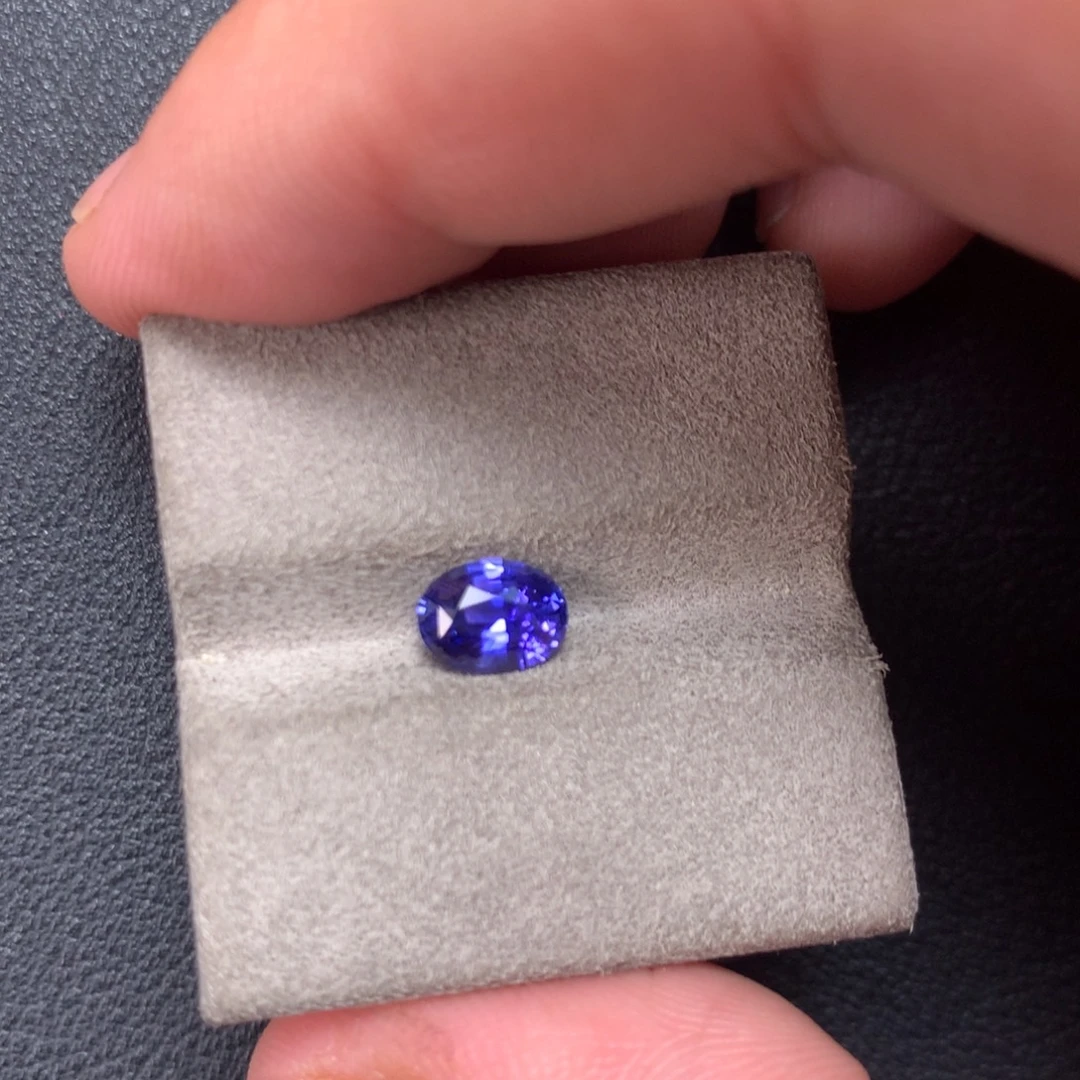 裸石彩色蓝宝石裸石1.07ct