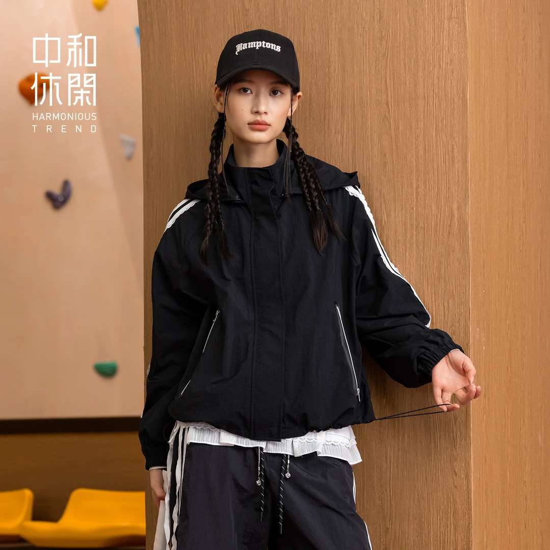 中和休闲设计感蕾丝运动风撞色短外套女2025秋季新款美式连帽外套