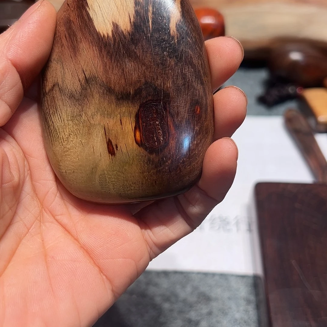 交趾黄檀（大红酸枝）耿*