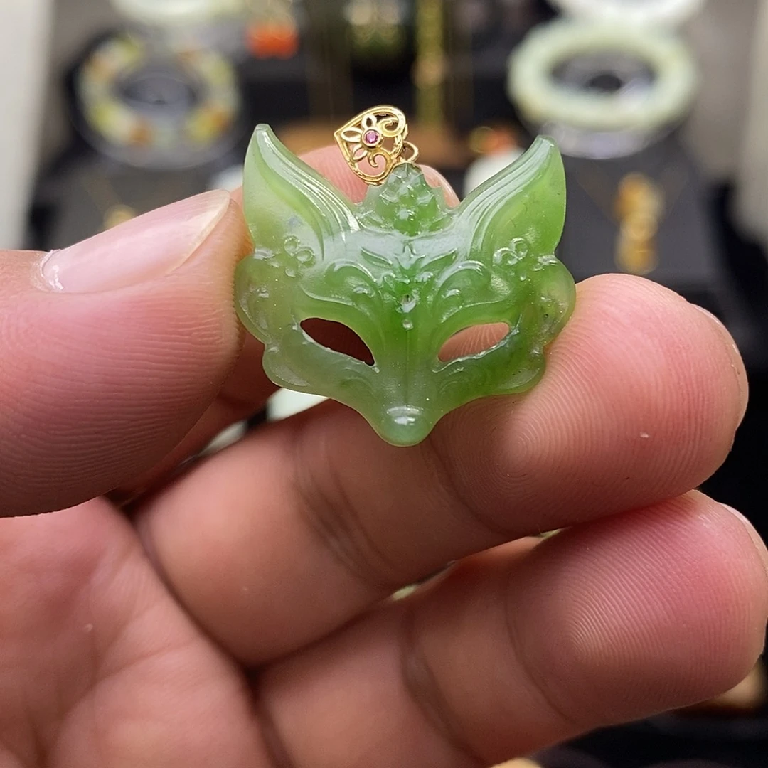 和田玉18K金镶嵌颈饰