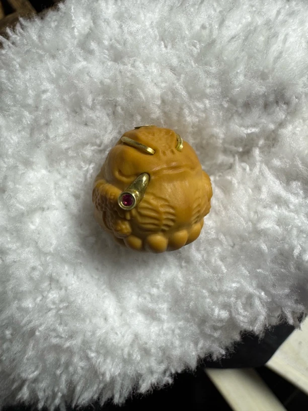 「镶嵌双刀文泰」尺寸17-18mm左右精工猴头雕刻镶嵌