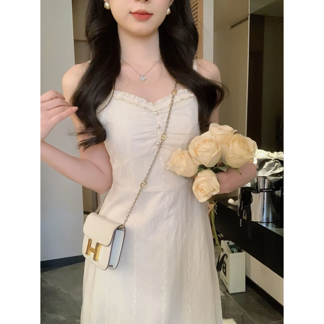 小奶盖 初恋感白月光花边吊带裙法式纯欲温柔刺绣打揽连衣裙