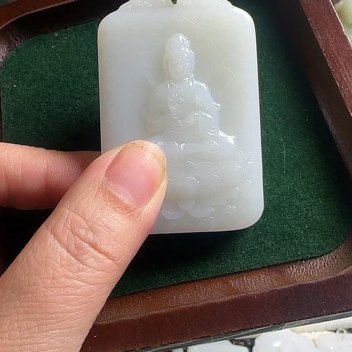 *****瓷片新号开播挂件一个