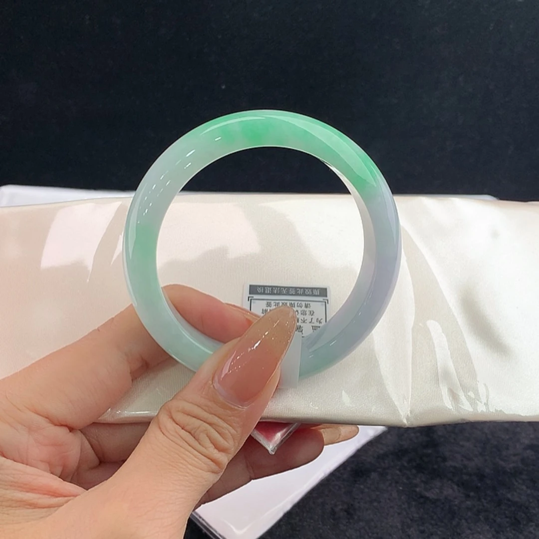 【闪购商品】未镶嵌手镯翡翠正55