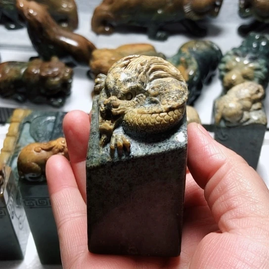 岫岩河磨玉（透闪石质玉）把件未镶嵌炽**晖