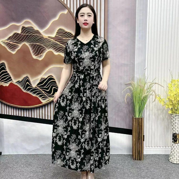 碎花新款连衣裙中老年妈妈夏季新款气质显瘦短袖减龄洋气裙子长裙